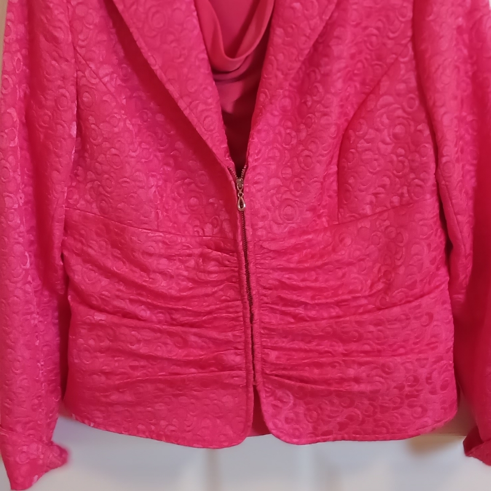 Maggie London ruched jacket zipper closing.  Cowal sleeved blouse. Never worn.
